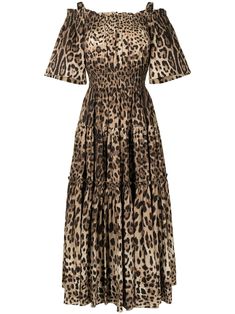 Business Lady, Gabbana Dress, Color Blocking Outfits, Stylish Women Fashion, Dolce Gabbana Dress, Printed Summer Dresses, Dolce E Gabbana, Beautiful Clothes, Leopard Print Dress