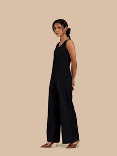 Black Jumpsuit, Jumpsuit, Jumpsuits, Casual Style, Black Outfit, Womens Clothing, Handwoven Clothing, Handloom Cotton, Cotton Outfit, Linen Clothing, Vintage Style, Chic Style, Minimal Outfit, Minimal Jumpsuit, Date Night Outift, Date Night Jumpsuit,