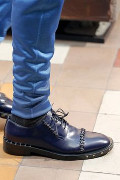 It's the lighting, but I like the possibilities with white fabric paint. Lanvin, mens wear, 2014. Lanvin Menswear, Lanvin Men, Sharp Dressed Man, Fashion Week Runway, Fashion Shows, Designer Sneakers, Black Canvas, Lanvin, Sock Shoes