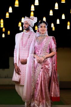 Marathi Engagement Look Couple, Bride And Groom Indian Wedding Outfit, Indian Engagement Outfit, Engagement Couple Dress, Marriage Pics, Wedding Matching Outfits, Wedding Kurta, Vermilion Red, Couple Matching Outfits