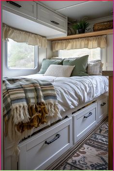 There's nothing as thrilling as hitting the open road in your RV for an unforgettable adventure. However, a compact RV space doesn't have to mean ... Rv Bunk Room Remodel, Small Rv Campers, Camper Organization Rv Living, Camper Renovations, Rv Decorating, Camper Redo, Glamper Camper, Camper Reno