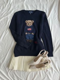 Athlete Girlfriend, Classy Feminine Outfits, Titanic Art, Bear Outfits, Fire Fits, Stockholm Fashion, Ralph Lauren Outfits, Tomboy Fashion, Feminine Outfit