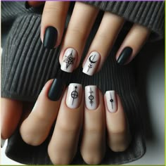 Transform your nails into works of art with our exquisite Fall Nail Art Designs! 🍂✨ Embrace the enchanting beauty of autumn with a stunning array of colors, patterns, and styles that will elevate your manicure game. From cozy sweater-inspired designs to elegant fall foliage, these nail art ideas capture the essence of the season. Explore the warmth of rich hues, playful accents, #FallNailArt #AutumnElegance #NailDesignInspiration 🍂✨ Halloween Manicure, Round Nails, Fall Nail Art