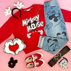 Outfits To Wear To Disney World, Disneybound Outfits, Disney Shopping, Disneyland Planning, Disney Themed Outfits