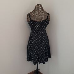 Old Navy Cami Adjustable Strap Sundress W/ Elastic Back Women's Size Xs - Nwt Color: Black & White Polka Dot No Pets, No Smoking Home Fitted Polka Dot Mini Dress For Beach, Fitted Polka Dot Sundress For Summer, Polka Dot Fitted Sundress, Fitted Polka Dot Sundress, Black Fitted Knee-length Sundress, Back Women, Old Navy Dresses, White Polka Dot, Dresses Xs