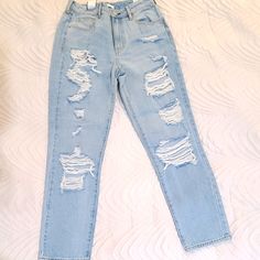 Light Wash, Ripped, Mom Jeans By Pacsun Brand New With Tags Size 26 Cute Mom Jeans Ripped, Cute Ripped Mom Jeans, Pacsun Mom Jeans, Jeans Pacsun, Ripped Mom Jeans, Pacsun Jeans, Jeans Color, High Jeans, Colored Jeans