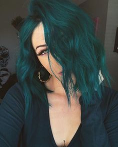 Emerald Green Hair Color, Blonde Hair Green Eyes, Teal Hair, Hair Dye Colors, Hair Inspiration Color, Hair Inspo Color