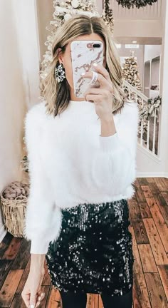 New Year’s Eve Outfit, Festival Mode, Black Sequin Skirt, Holiday Outfits Christmas, Christmas Outfits Women, Nye Outfits, New Years Outfit, Eve Outfit, New Years Eve Outfits