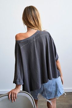 We The Free CC Tee | Free People Relaxed Fall T-shirt With Shirttail Hem, Relaxed T-shirt With Shirttail Hem For Fall, Relaxed Shirttail Hem T-shirt For Fall, Spring Oversized V-neck T-shirt, Gray Relaxed Fit Tops For Summer, Soft-washed Relaxed Fit V-neck Tops, Baggy Crew Neck Summer Top, Baggy Crew Neck Top For Summer, Relaxed Fit Top With Shirttail Hem