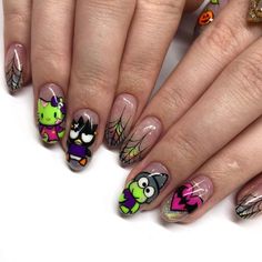 These fun nail art ideas for Halloween just might show up your costume! Check out these fun and easy Halloween nail art ideas you can wear all October long. Zombie Nails, Halloween Nail Art Easy, Horror Nails, Punk Nails, Liner Brush, Hello Kitty Nails, Cat Nails, Kawaii Nails, Halloween Nail Designs