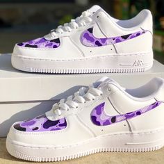 Custom Made/Painted Nike Air Force 1s ”Camo” Design > With Any Base Color (Pictured Above Is Blue, Green, Purple, Red) But Other Colors Can Be Done All Sizes Available (Womens, Men’s & Youth) Prices Are Negotiable!!! Processing Time: 1-2 Weeks Follow And Message Me On Ig For A Cheaper Price: @_lacedbylee Painted Nike Air Force, Custom Sneakers Diy, Painted Nikes, Pretty Sneakers, Nike Air Force 1 Custom, Camo Shoes, Nike Air Force 1s, Air Force 1s, All Nike Shoes