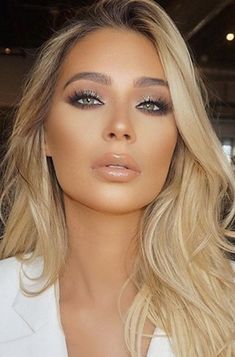 Bride Makeup Blonde Hair, Prom Makeup For Blonde Hair, Makeup Ideas Blonde Hair Green Eyes, Makeup Looks For Green Eyes Blonde Hair, Ash Blonde Hair Makeup Looks, Makeup Looks For Blondes Green Eyes, Make Up Looks For Blue Eyes Blondes, Glam Makeup Small Eyes, Wedding Glam Makeup Brides Blonde