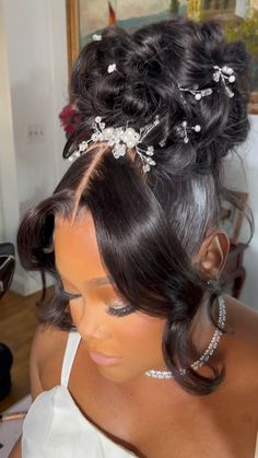 Instagram Pinned Up Prom Hairstyles, Bun With Bangs Prom, Wedding Hairstyles Inspiration, Wedding Styles Hair, Hairstyles For Cotillion, Prom Hairstyles Black Women Updo, Updos With Wigs, Cute Hoco Updos, Prom Hairstyles With Hair Piece