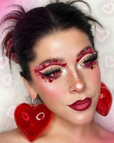 Makeup Themes, Vampire Bride, Makeup Face Charts, Face Art Makeup, Unicorn Makeup, Work Makeup, Swag Makeup, Valentines Makeup, Unique Makeup