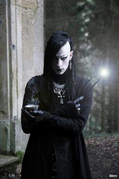 Goth Men, Dark Gothic Fashion, Types Of Goth, Goth Guys, Goth Model, Vampire Goth, Goth Look, Dark Gothic, Goth Outfits