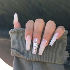 Dm for promo$ on Instagram: “Which one is your fav? 💓” Nagel Tips, White Acrylic Nails, Glam Nails, Acrylic Nails Coffin, Coffin Nails Designs, Bling Nails, Pretty Acrylic Nails, Dope Nails