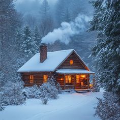 Winter Cottage Aesthetic, Cabin In The Woods Snow, Cozy Winter House, Snowy Cabin In The Woods, Winter Cabin In The Woods, Christmas Log Cabin, Cozy Winter Cabin, Snowy Cabin, Lights For Christmas