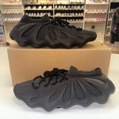 Size 13 - Adidas Yeezy 450 Dark Slate - Gy5368 Original Box Included Ships Same/Next Day Adidas Yeezy 450, Yeezy 450, Yeezy Black, Mens Yeezy, Yeezy Shoes, Adidas Yeezy, Mens Shoes Sneakers, Size 13, Black Gray