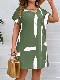 Casual Gowns, Classy Short Dresses, Fancy Short Dresses, Casual Dresses Plus Size, Chic Dress Classy, Short African Dresses, Short Dress Styles, Stylish Work Attire, Short Gowns