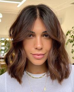 Brown Lob Hair, Trendy Brown Hair, Brown Bob Haircut, Soft Brown Hair, Brown Bob Hair, Dark Chocolate Brown Hair, Natural Brown Hair, Warm Brown Hair, Brunette Hairstyles