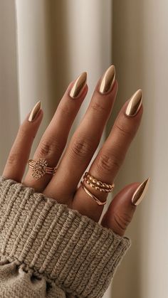 Bridesmaid Wedding Nails, Gel X Nails Round, Classy Chic Nails, 70 Nails, Gold Accent Nails, Chrome Nail Colors, Nails Art Ideas