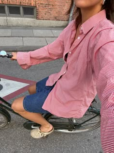 Summer In The City, Stockholm Fashion, Instagram Summer, Mode Inspo, Fashion Consultant, Mode Vintage, Dress Code, Look Cool, Aesthetic Fashion