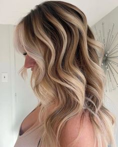 Partial Blonde Highlights, Tmavý Blond, Highlights On Dark Hair, Warm Blonde Highlights, Dark Blonde Balayage, Brunette With Blonde Highlights, Chunky Blonde Highlights, Blonde Highlights On Dark Hair, Dark Blonde Hair Color