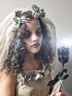 Kids Bride Costume, Killer Bride Costume Halloween, Cemetery Photoshoot, Zombie Bride Costume, Bride Halloween, Zombie Bride, Bride Costume, Scary Creepy, Halloween Background