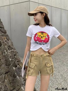 OliviaMark - Klassische Cargo-Shorts mit hoher Taille und großen Taschen - stilvolle und bequeme Freizeit-Shorts für eine schmeichelhafte Silhouette Azul Color, Short Cargo, Utility Shorts, Shorts Cargo, Vintage Belts, Basic Outfits, Fit Inspo, Olivia Mark, Fitness Inspo