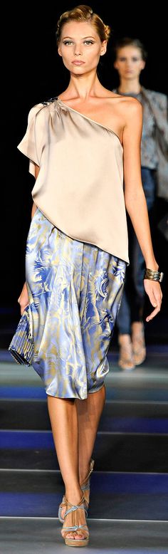 Giorgio Armani Silk Clothing, Armani Jeans, Satin Silk, Moda Fashion, All About Fashion, Milan Fashion Week, White Top, Giorgio Armani, Silk Dress