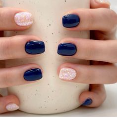 Short Gel Nails, Post Instagram, Xmas Nails, Chic Nails, Short Acrylic Nails, Creative Nails