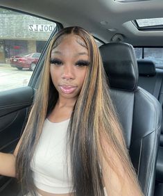 Wig With Blonde Highlights, Colored Lace Front Wigs, Ginger Brown, Frontal Wig Hairstyles, Lace Fronts, Blonde Highlight, Hd Lace Wig, Birthday Hairstyles, Dope Hairstyles