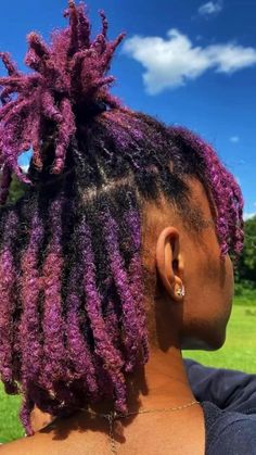 Purple Dreads, Colored Dreads, Short Dreadlocks Styles, Quick Natural Hair Styles, Dreadlock Style, Dreadlock Styles, Dyed Hair Inspiration