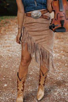 Fitted Suede Skirt For Fall, Fall Fitted Suede Skirt, Fall Pencil Skirt With Fringe, Casual Fringe Skirt For Fall, Slim Fit Skirts, Girls Trips, Western Skirts, Cowgirl Dresses, Closet Wishlist