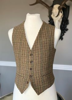 The Dempsey Tweed Waistcoat by Hound & Hare - Gun Check - Hound & Hare Mens Tweed Vest, Plus Size Steampunk, Mens Socks Fashion, Mesh Gloves, Luxury Socks, Tweed Waistcoat, Tweed Vest, Ideas Clothes, Brown Tweed