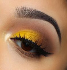 Summer Eyeshadow, Yellow Eye Makeup, Summer Eye Makeup, Make Up Designs, Yellow Makeup, Yellow Eyeshadow