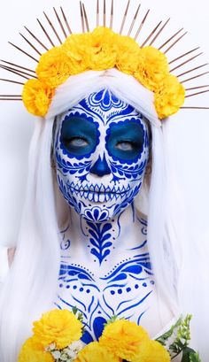 Sugar Skull Face Paint, Catrina Makeup, Sugar Skull Artwork, Cool Halloween Makeup, Face Art Makeup, Sugar Skull Makeup, Halloween Makeup Inspiration