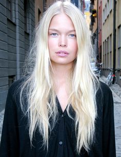 Platinum Blonde Hair Without Bleach, Blonde Hair At Home, New Hair Color Trends, Video Makeup, Balayage Blonde, Dark Blonde Hair, Platinum Hair, White Blonde, Platinum Blonde Hair