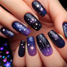 Space Nails Simple, Under Nails Painted, Space Theme Nails, Night Court Nails, Nail 2025, Northern Lights Nails, Witchy Nail Designs, Nail Ideas Purple, Galaxy Nail Designs