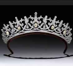 Cartier Tiara, Fantasy Accessories, Burlington Arcade, Handmade Tiaras, English Jewelry, Tiara Headpieces, Royal Crowns