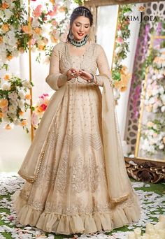 Walima Bridal Look, Ramsha Khan, Choli Dress, Shadi Dresses, Fancy Sarees Party Wear, Pakistani Bridal Dresses