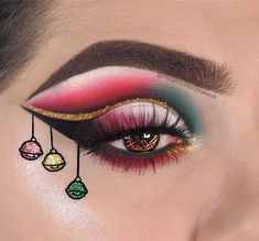 Christmas Eye Makeup Ideas, Reindeer Makeup, Christmas Eyeshadow Looks, Mexican Makeup, Makeup Looks Winter, Holiday Eye Makeup, Christmas Makeup Simple, Xmas Makeup, Senegence Shadowsense