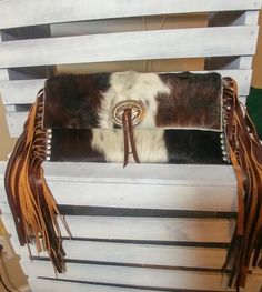 Cowhide Projects, Cowgirl Purse, Western Things, Cowhide Clutch, Cowhide Purse, Brown Fringe, Leather Ideas