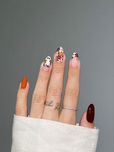 #halloweennails #ghostnails #halloweennailart #cutenails #halloweennailinspo #ghostnailart
#nailinspo #fallnails #spookynails 
white and black nails, flowers, halloween aesthetic, autumn, simple nails, spooky season, #almondnails #jewelry #spookyseason #naildesigns #nailtrends #nailinspiration #nailinspo #nailideas #diymanicure #diynails Kutek Disney, Witchy Nails, Pumpkin Nails, October Nails, Cute Nails For Fall, Nagel Tips, Smink Inspiration, Seasonal Nails