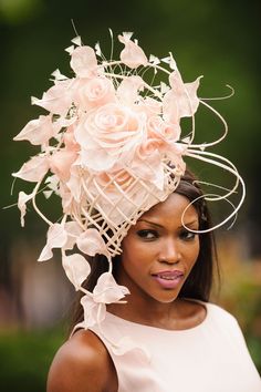 Royal Ascot Ladies Day, Kentucky Derby Outfit, Ascot Ladies Day, Katherine Jenkins, Funky Hats, Races Fashion