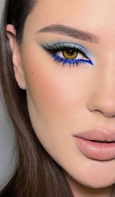 Easy Blue Makeup, Eye Makeup Trends, Beach Wedding Makeup, Make Carnaval, Maquillage On Fleek, Beach Looks, Eye Makeup Styles, Eye Makeup Designs, Eye Makeup Art