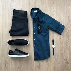 Looking cool is not easy. You have to plan your outfits in a way that compliments you. Purple Outfits For Men, Outfits For Men Casual, Capsule Wardrobe Men, Smart Casual Men, Outfits For Men, Mens Fashion Smart, Mens Casual Dress Outfits, Purple Outfits