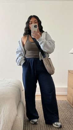 Shop this outfit on LTK - @carissavianca Women's Casual Style, Wide Leg Pant, Sporty Chic, Cute Simple Outfits, Sporty Style, Iphone Apps, Fashion Sense, Simple Outfits, Everyday Outfits