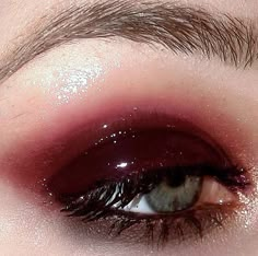 Alt Makeup, Glossy Makeup, Smink Inspiration, Edgy Makeup, Goth Makeup, Grunge Look, Aesthetic Eyes, Kesha, Grunge Goth