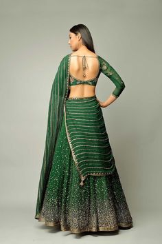 Backless Lehenga, Wedding Reception Outfits, Indian Wedding Reception Outfits, Cultural Outfits, Dupatta Draping, Reception Outfits, Latest Model Blouse Designs, Punjabi Outfits